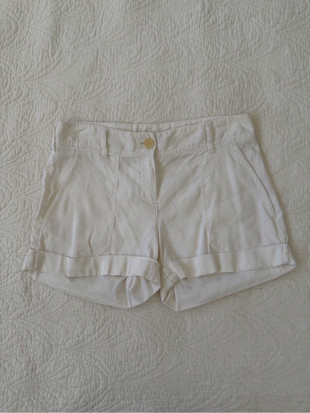Theory White linen Roll-Cuff Shorts
